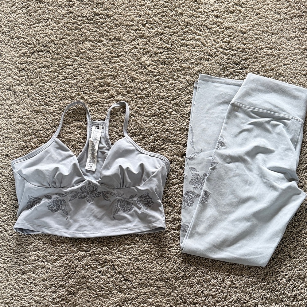 Women's Light Gray Floral Sports Bra